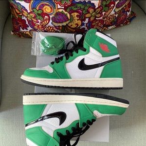 Air Jordan 1 Retro High ‘OG’ Lucky Green